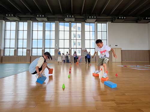 333bd581-fe84-4a3f-9a53-1b8be84478a5.jpg “繽紛童年 快樂六一”上海創(chuàng)力集團(tuán)舉辦親子活動(dòng)(圖2)